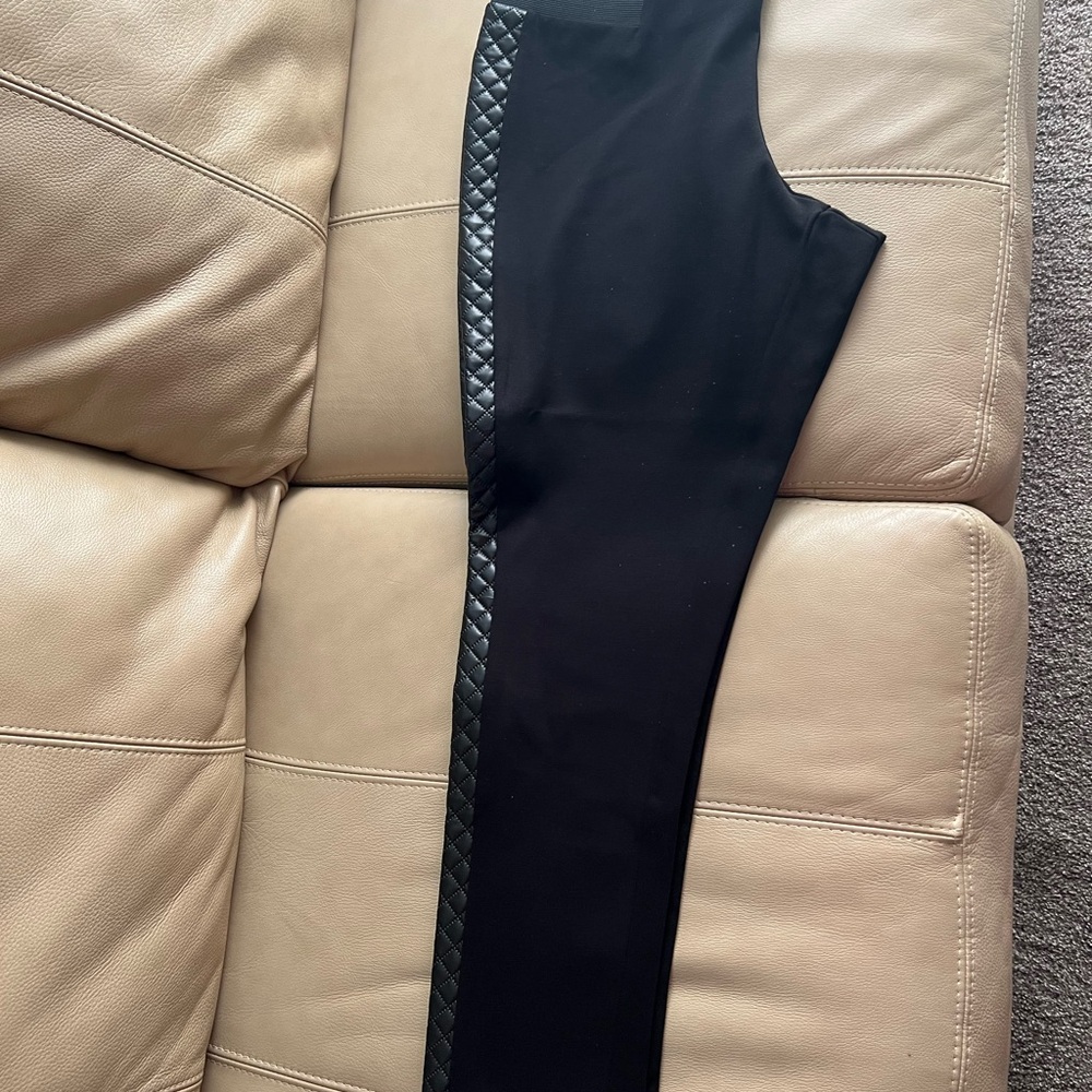 Beautiful black leggings
